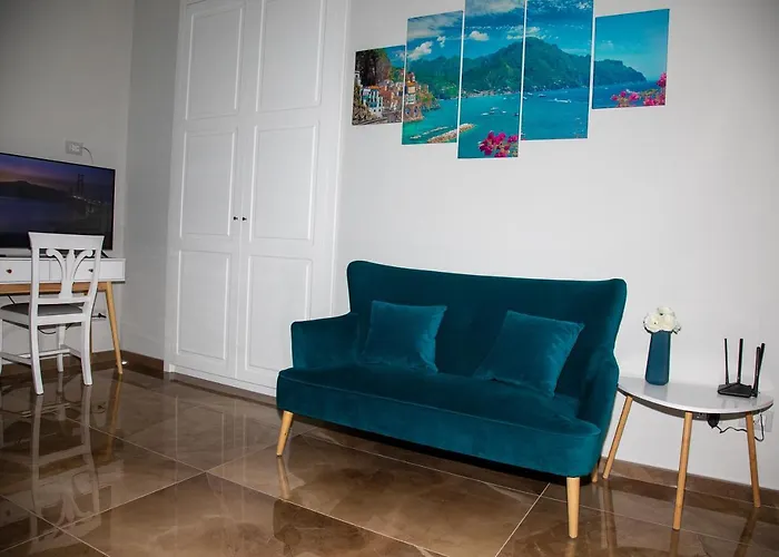 Giuseppina Couette-café Naples